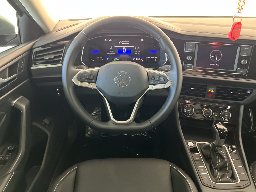 Used 2023 Volkswagen Jetta SE FWD image 15