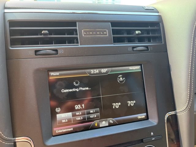 Used 2015 Lincoln Navigator 2WD w/ Equipment Group 101A Reserve image 6