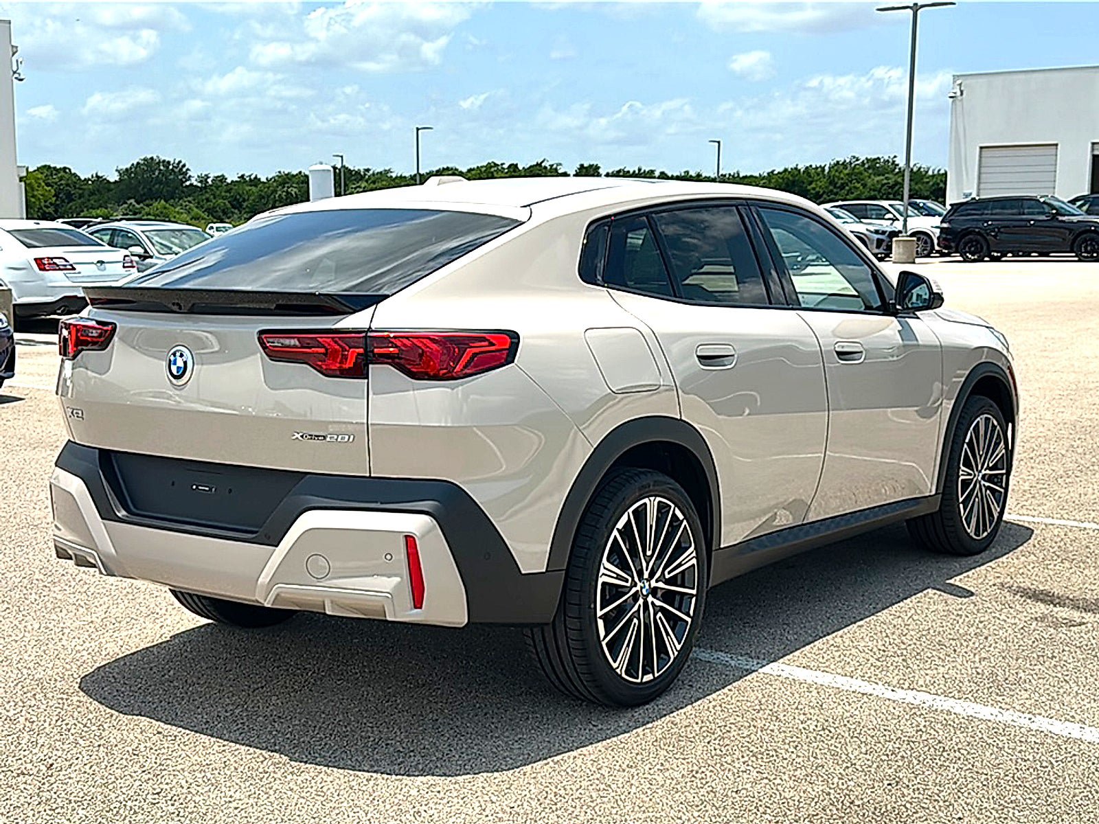 New 2026 BMW X2 xDrive28i w/ Technology Package AWD/4WD image 8
