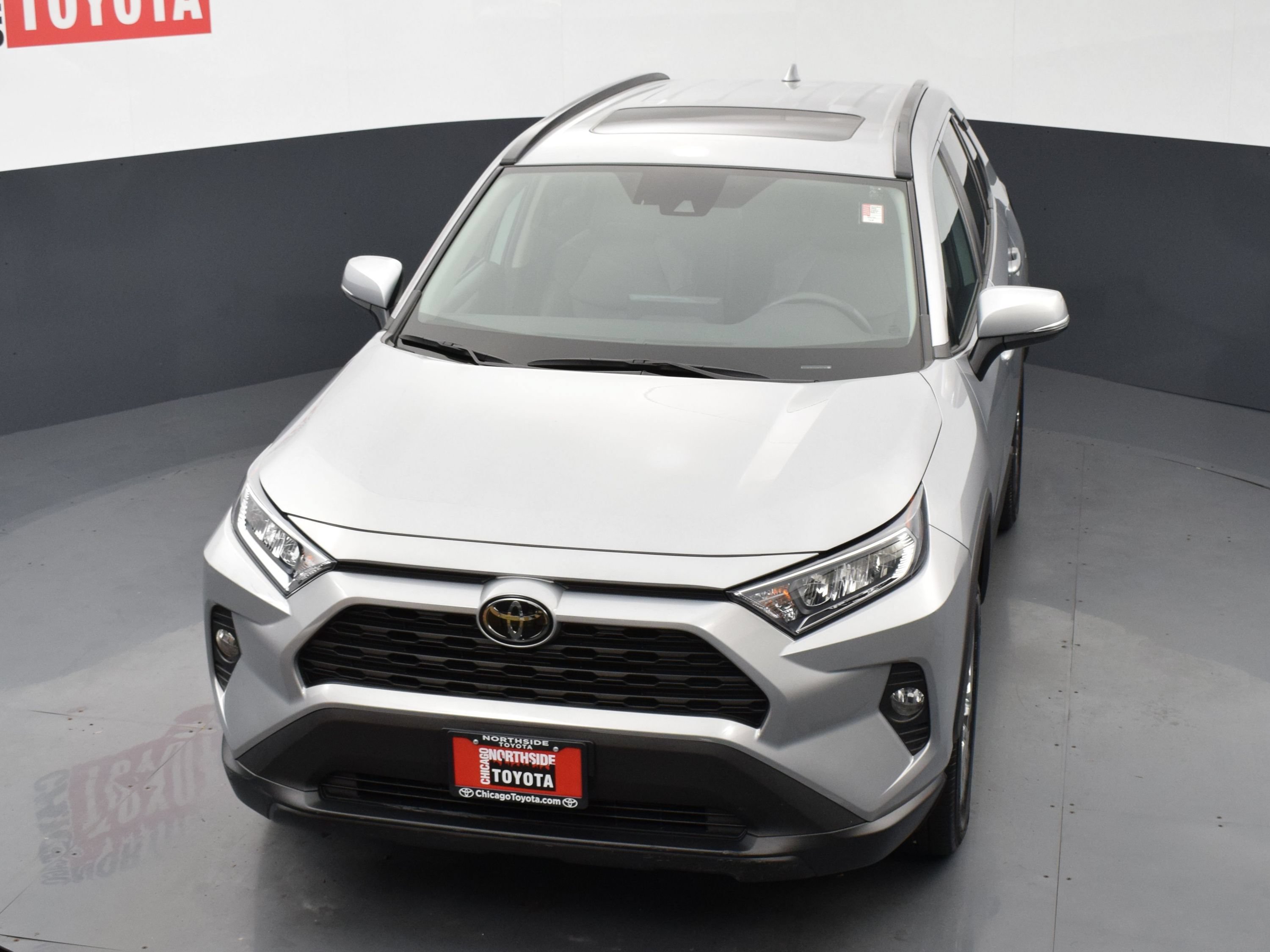 Used 2020 Toyota RAV4 XLE Premium AWD/4WD image 25