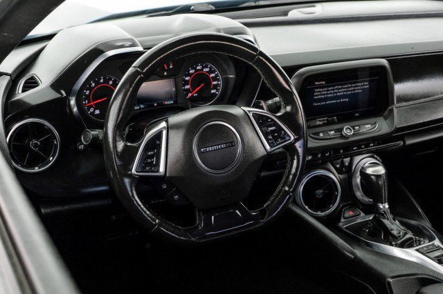 Used 2021 Chevrolet Camaro LT w/ Technology Package RWD image 13