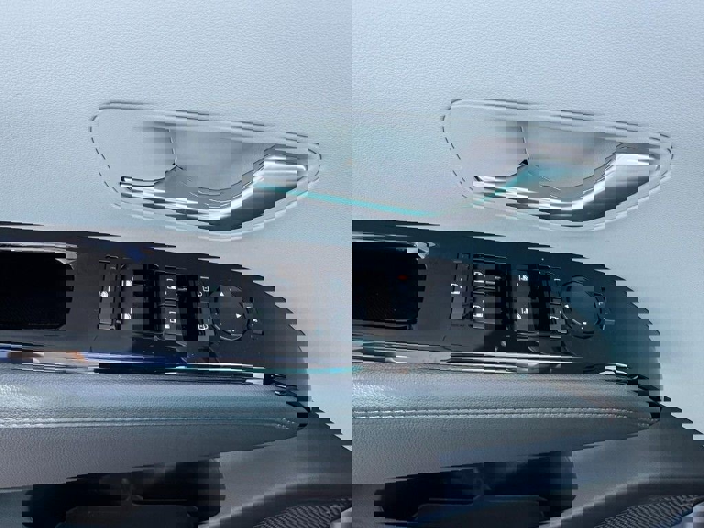 Certified 2025 Hyundai Tucson Limited image 17