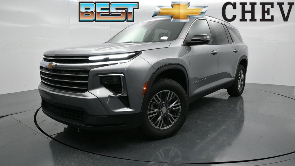 Used 2024 Chevrolet Traverse LT
