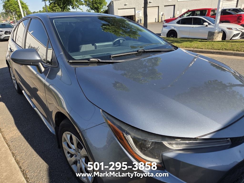 Used 2020 Toyota Corolla LE FWD image 3