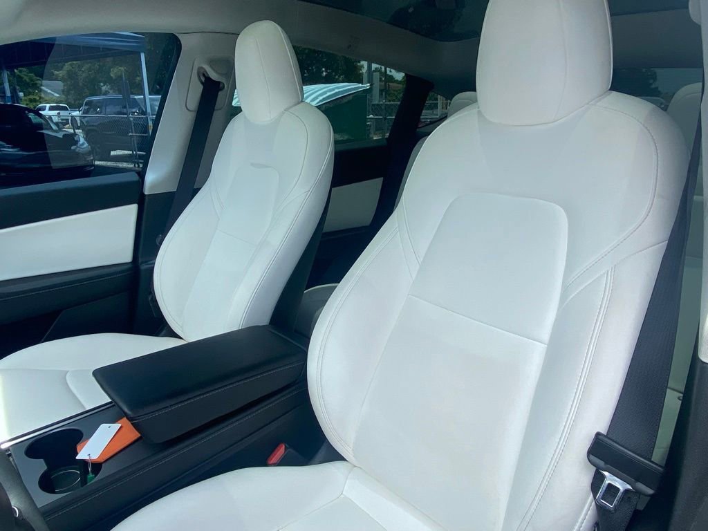 Used 2022 Tesla Model Y Long Range AWD/4WD image 3