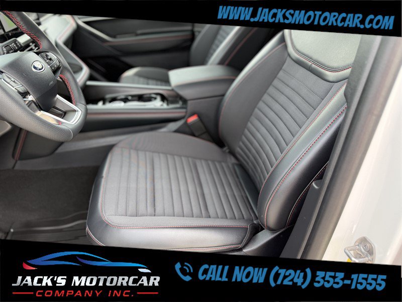 Used 2025 Ford Explorer ST-Line w/ ST-Line Street Pack AWD/4WD image 21