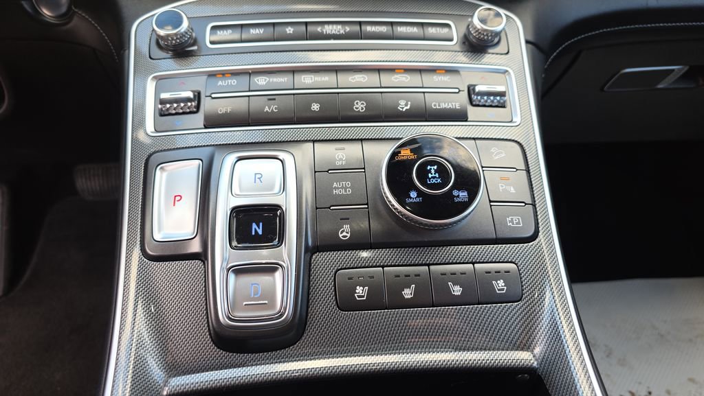 Used 2023 Hyundai Santa Fe Limited image 29
