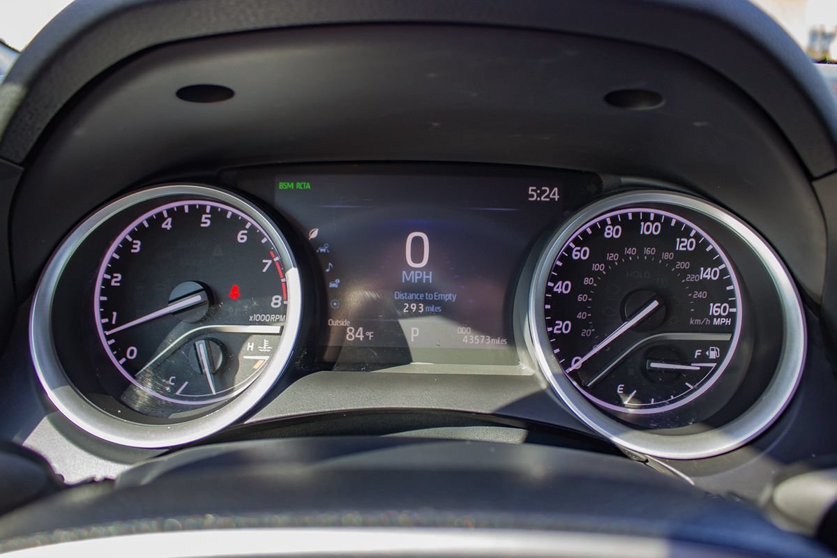 Used 2023 Toyota Camry XLE FWD image 25