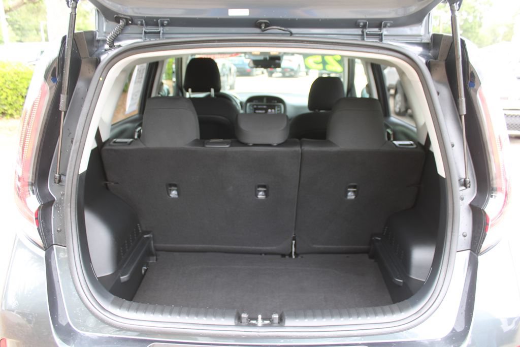 Certified 2025 Kia Soul LX FWD image 10