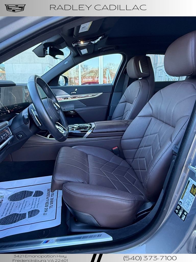 Used 2024 BMW 760i xDrive w/ Executive Package image 33