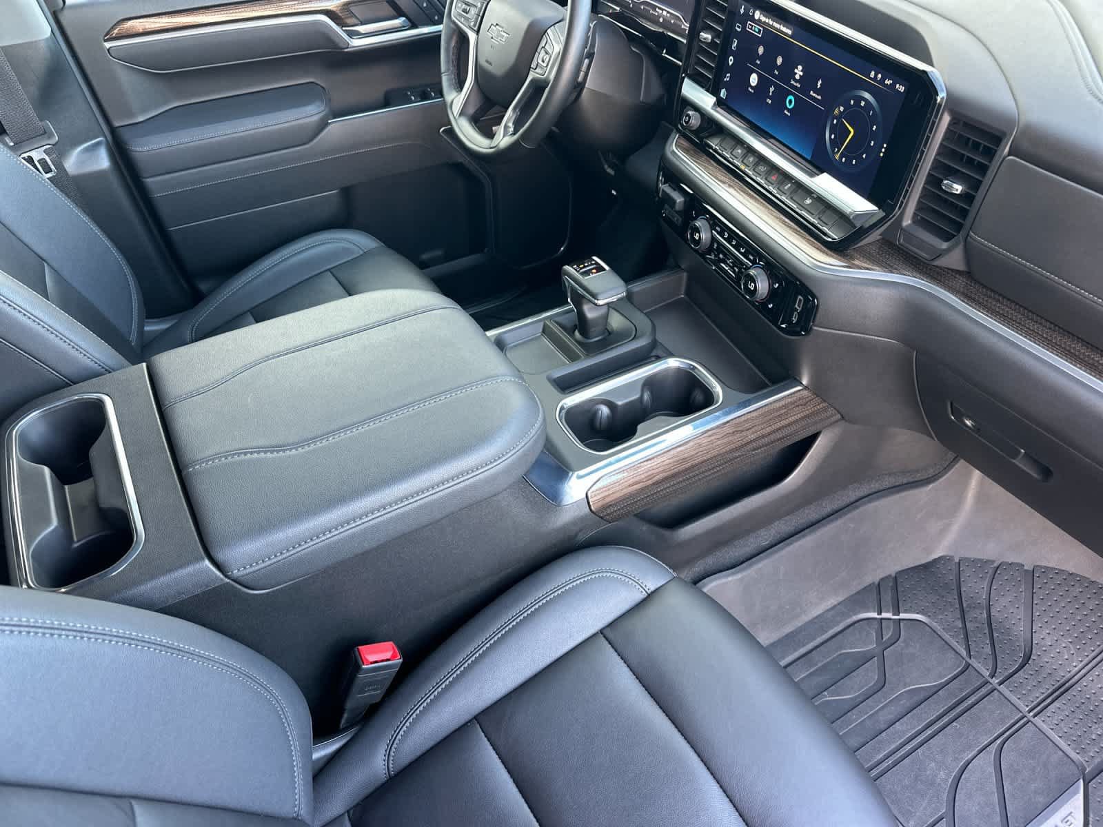 Used 2025 Chevrolet Silverado 1500 RST w/ Dark Appearance Package AWD/4WD image 15