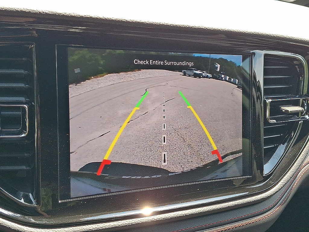 Used 2025 Dodge Durango GT AWD/4WD image 15