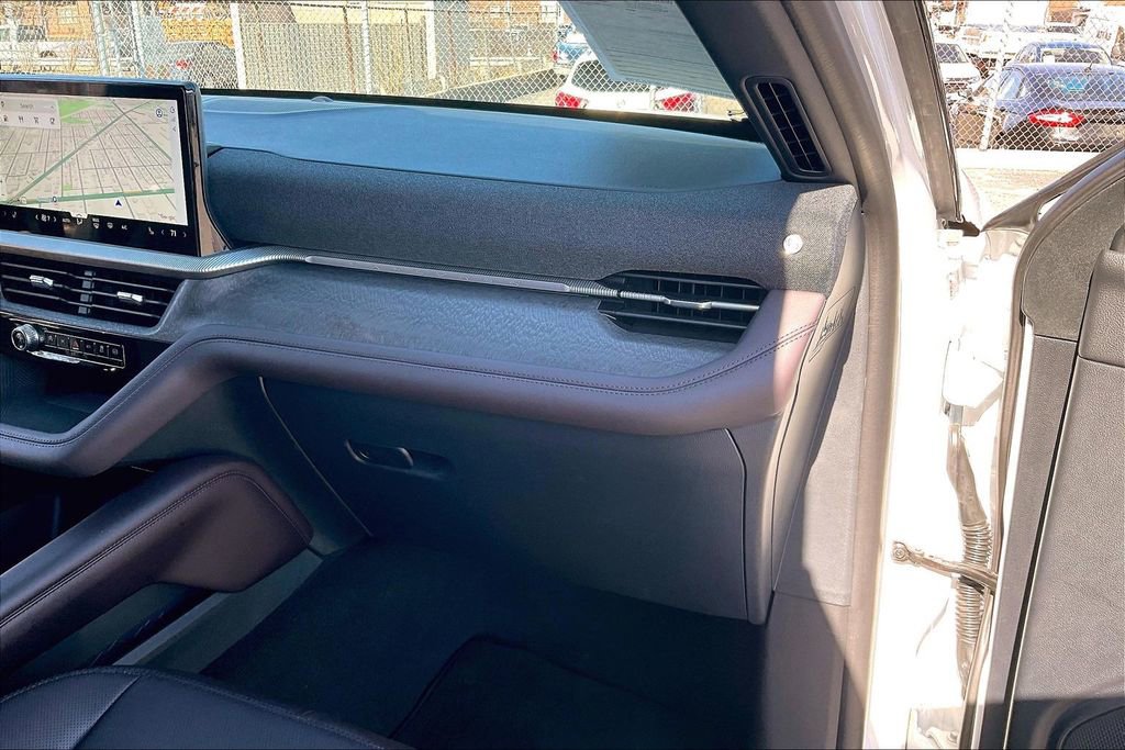 Used 2026 Ford Explorer Platinum image 14