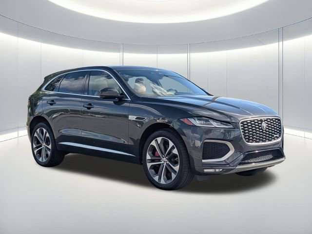 Used 2021 Jaguar F-PACE R-Dynamic S image 3
