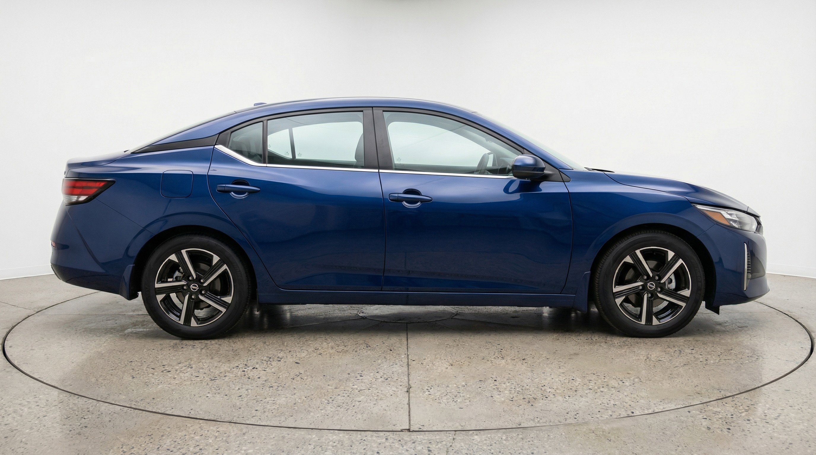 Used 2025 Nissan Sentra SV image 11