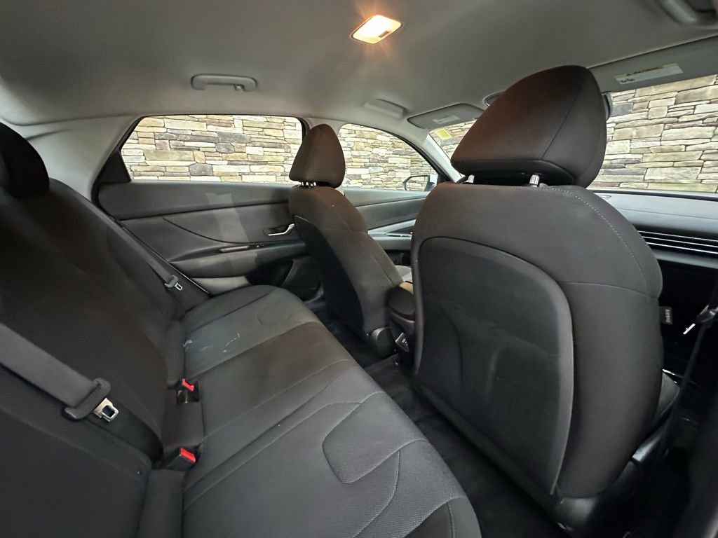 Certified 2024 Hyundai Elantra SE image 28