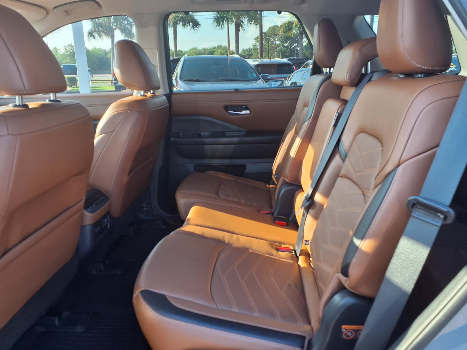 Used 2025 Nissan Pathfinder Platinum w/ Cargo Package FWD image 24