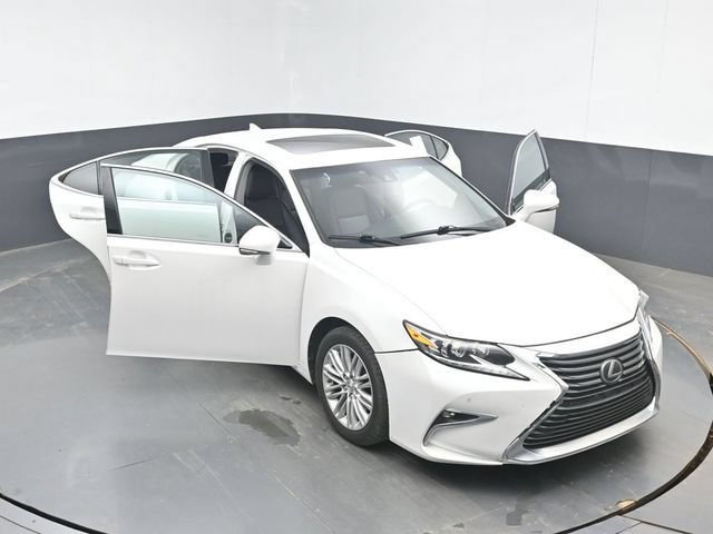 Used 2016 Lexus ES 350 w/ Premium Package w/Wood Trim FWD image 48