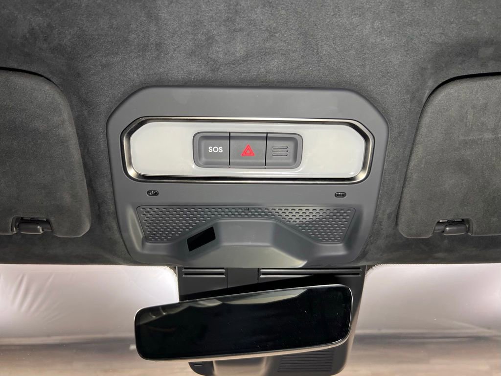 Used 2022 Rivian R1T Adventure image 24