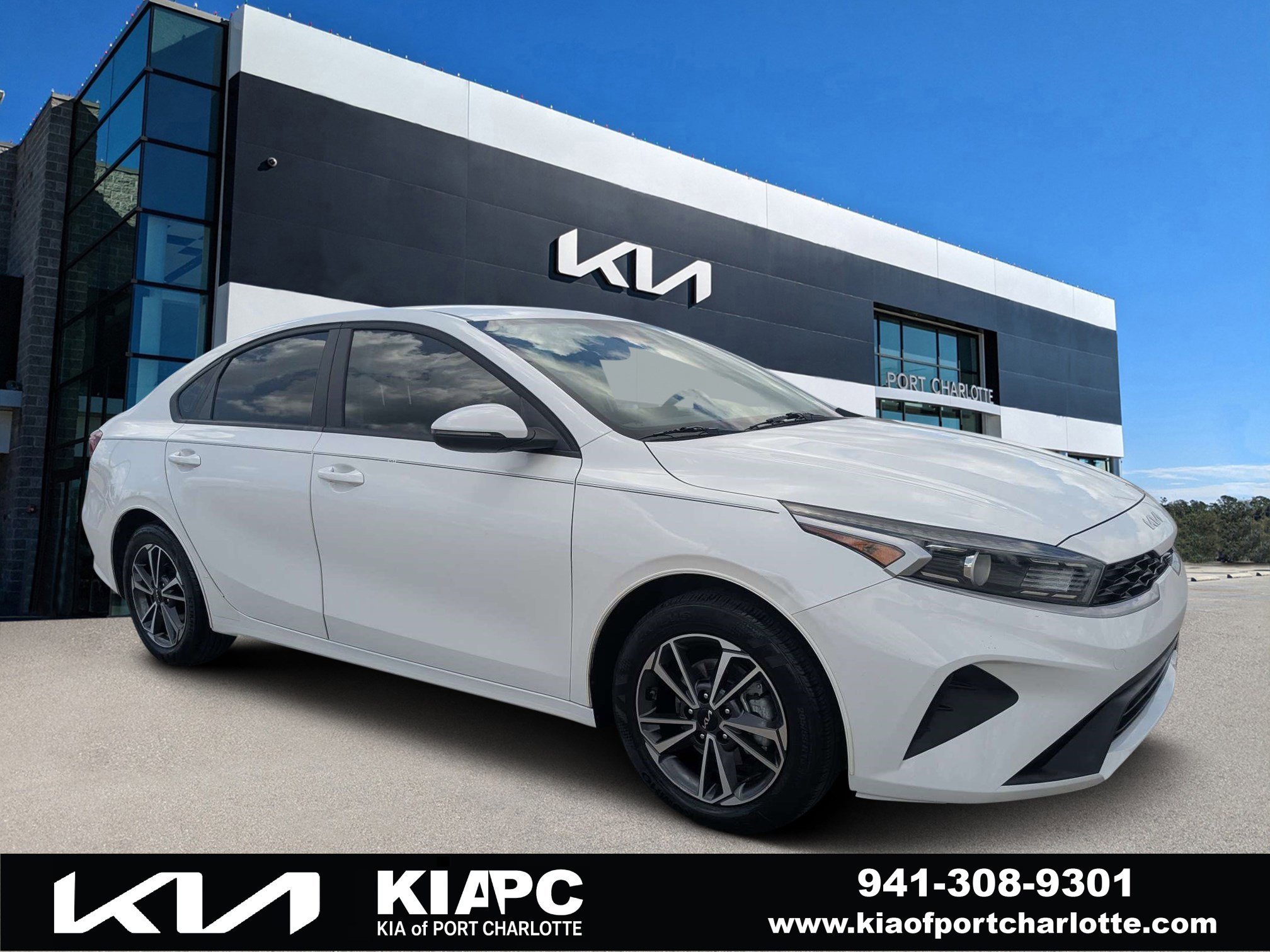 Certified 2022 Kia Forte LXS w/ LXS Technology Package FWD image 1