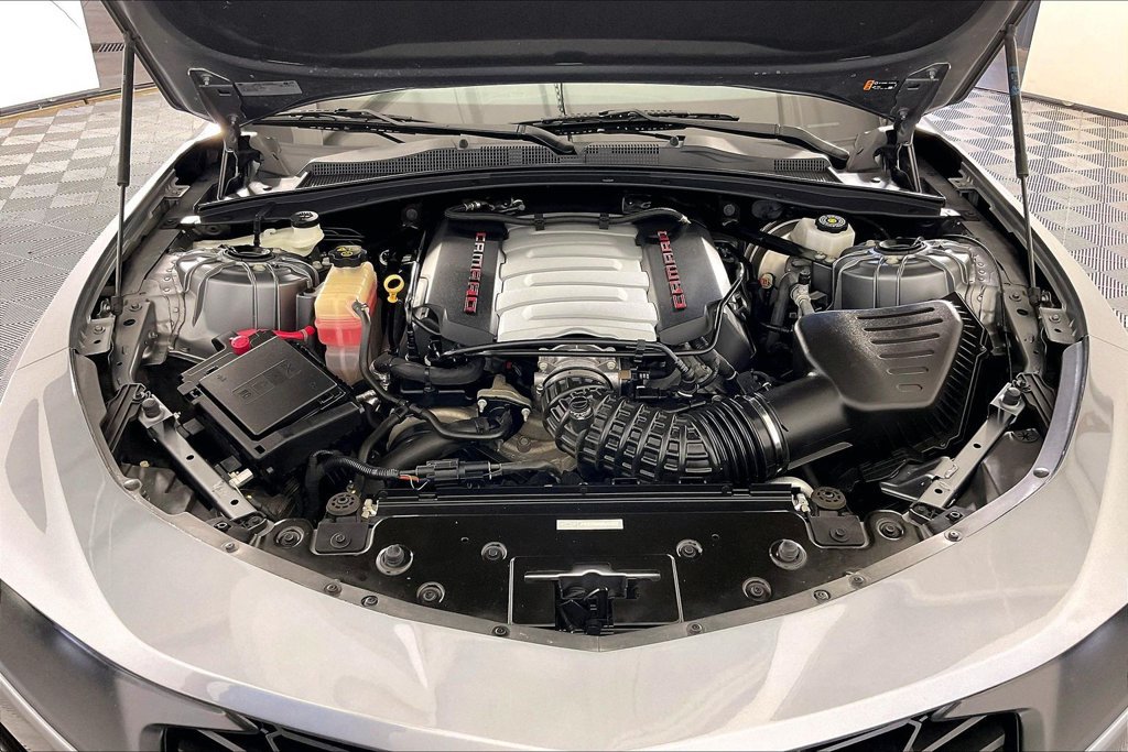 Used 2021 Chevrolet Camaro LT RWD image 12