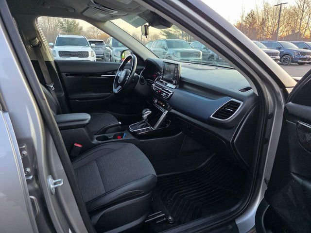 Certified 2023 Kia Seltos S image 11