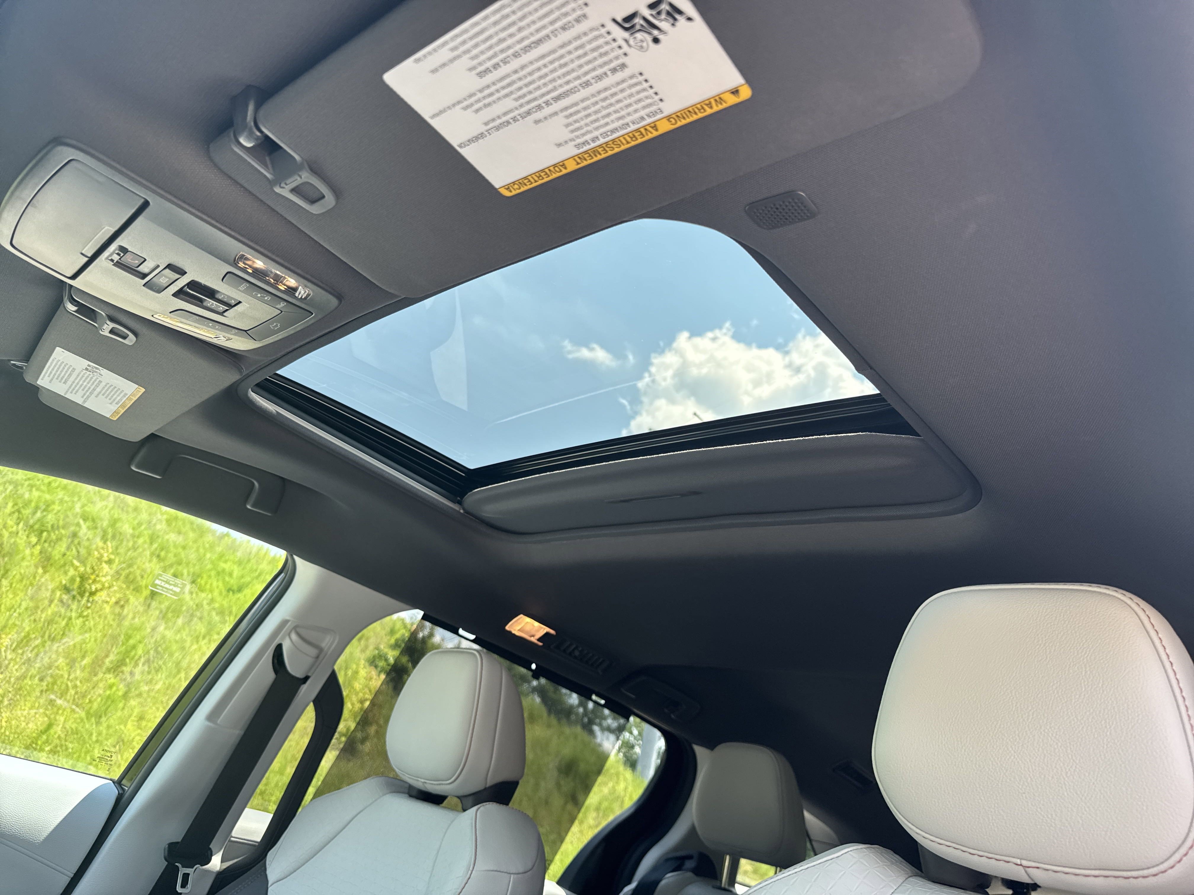 Used 2024 Toyota Sienna XSE w/ XSE Plus Package image 37