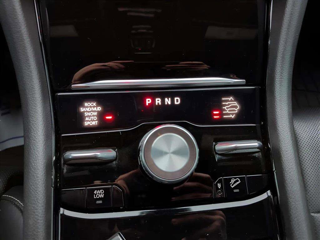 Used 2023 Jeep Grand Cherokee Overland w/ Luxury Tech Group IV image 12