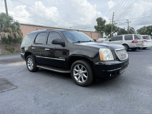 Used 2012 GMC Yukon Denali RWD image 3