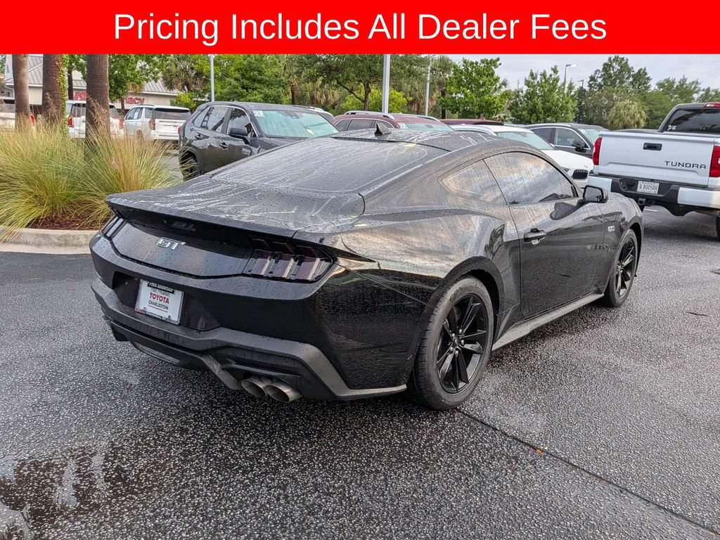 Used 2024 Ford Mustang GT RWD image 4