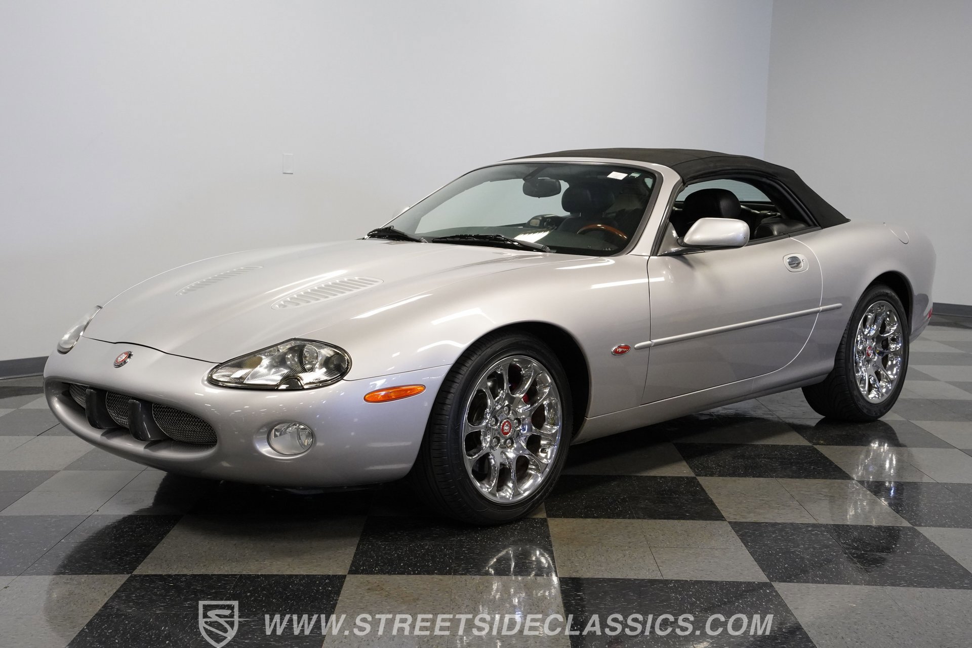 Used 2001 Jaguar XK8 Convertible image 5
