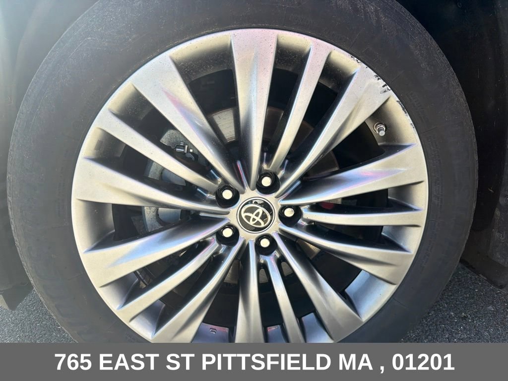 Used 2021 Toyota Highlander Platinum AWD/4WD image 32