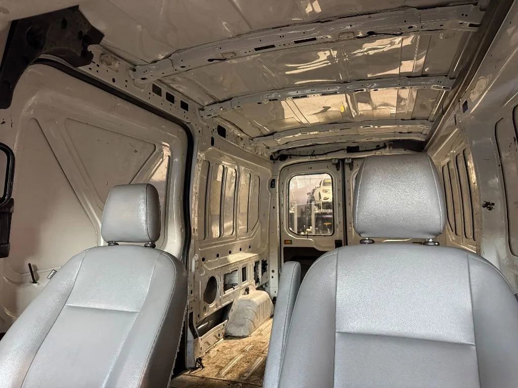 Used 2018 Ford Transit 250 148 Medium Roof image 19