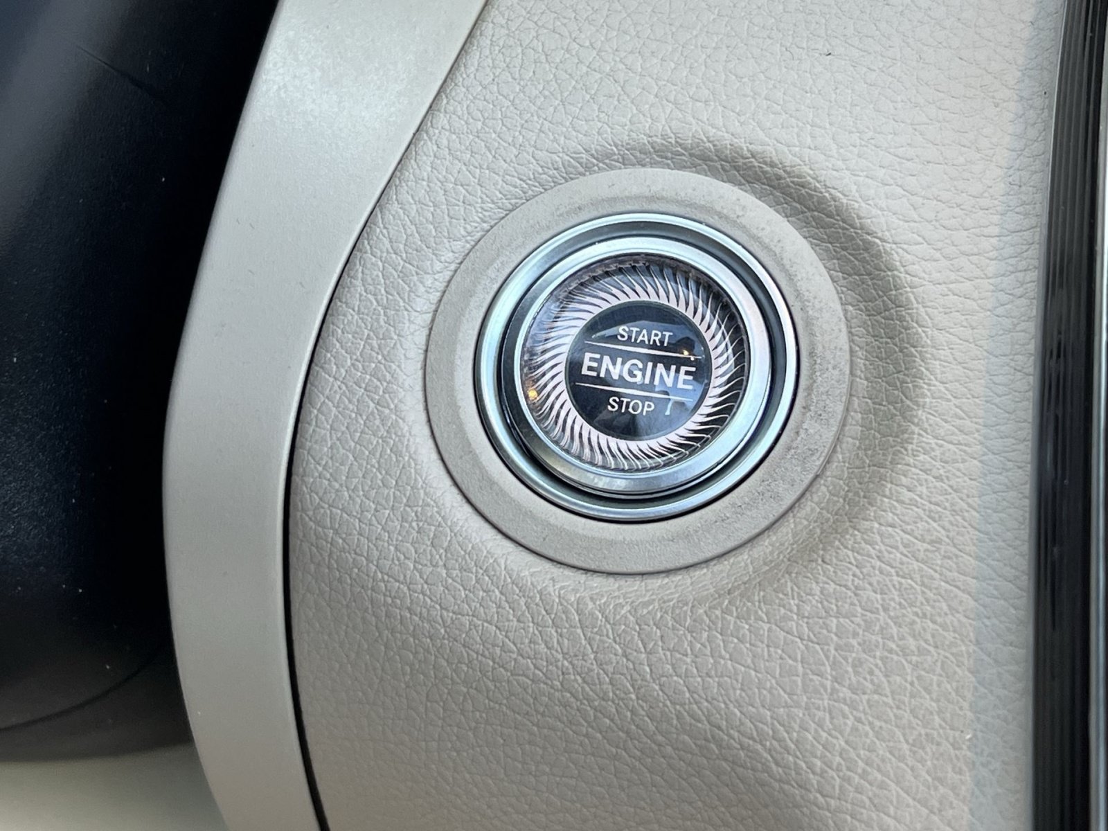 Certified 2020 Mercedes-Benz C 300 4MATIC Cabriolet image 38