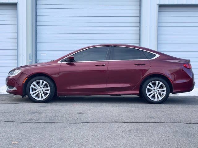 Used 2015 Chrysler 200 Limited FWD image 8