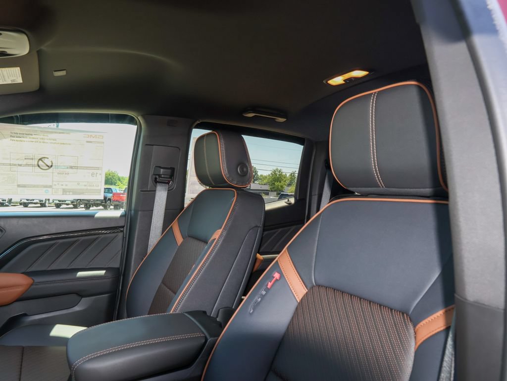 New 2026 GMC Canyon AT4 w/ AT4 Premium Package AWD/4WD image 14