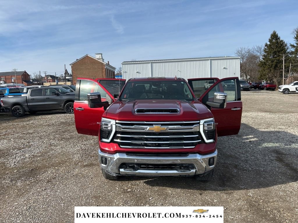 Used 2025 Chevrolet Silverado 2500 LTZ w/ LTZ Plus Package image 31