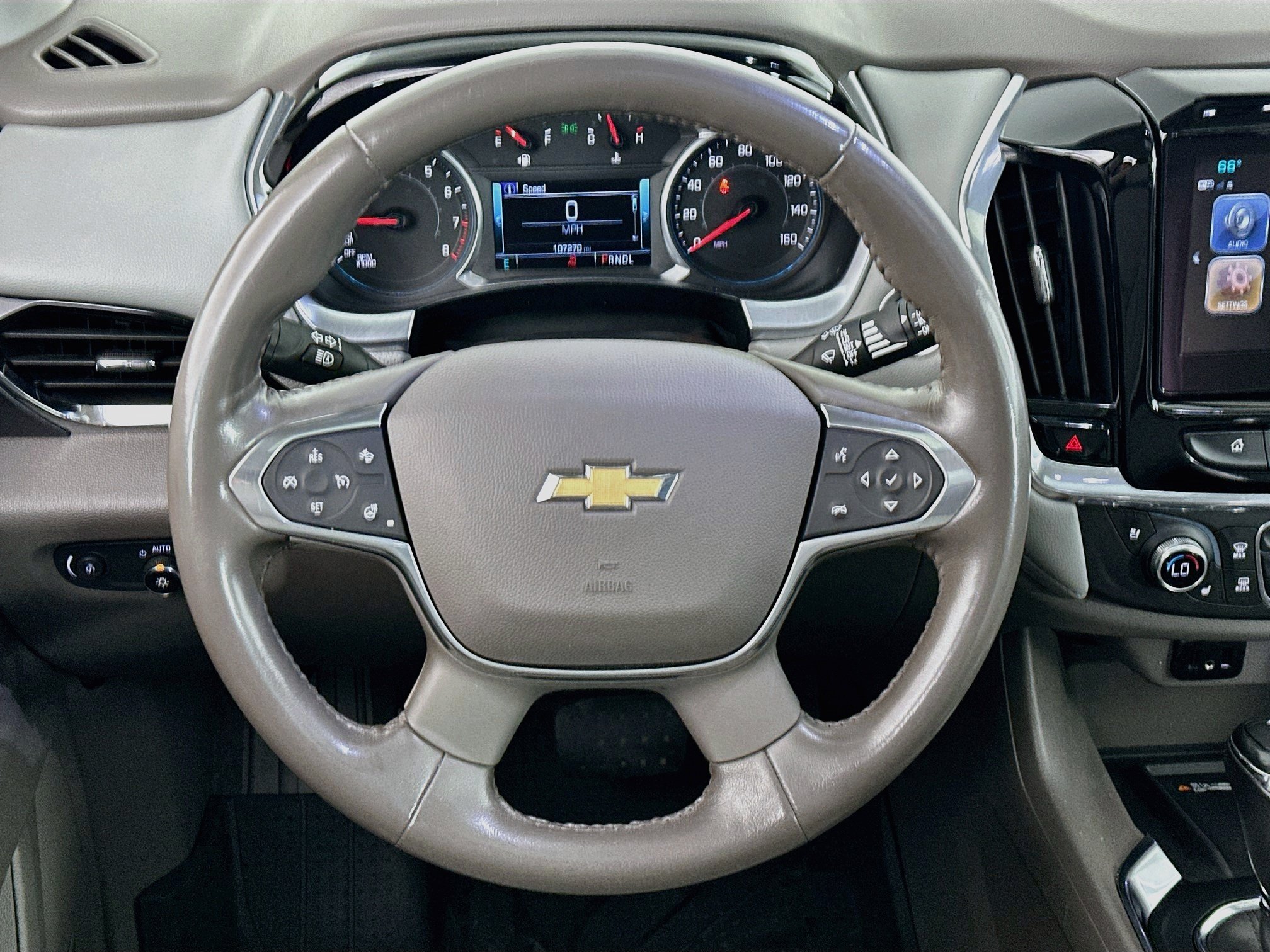 Used 2019 Chevrolet Traverse Premier w/ Driver Confidence II Package FWD image 18