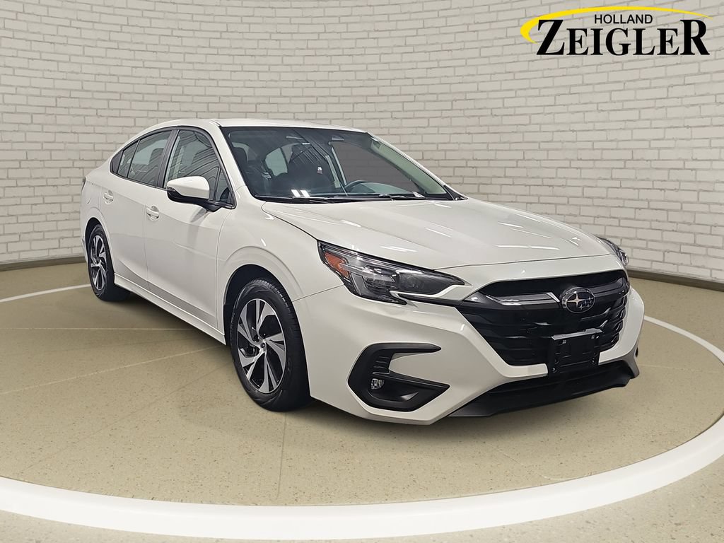 Used 2025 Subaru Legacy Premium AWD/4WD image 3