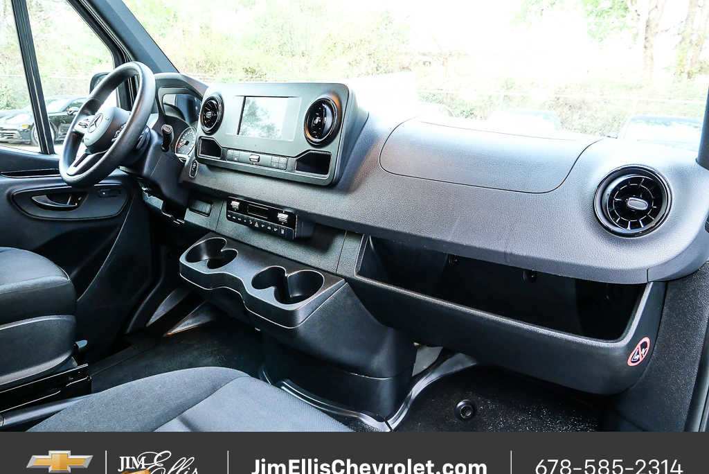Used 2024 Mercedes-Benz Sprinter 2500 image 18