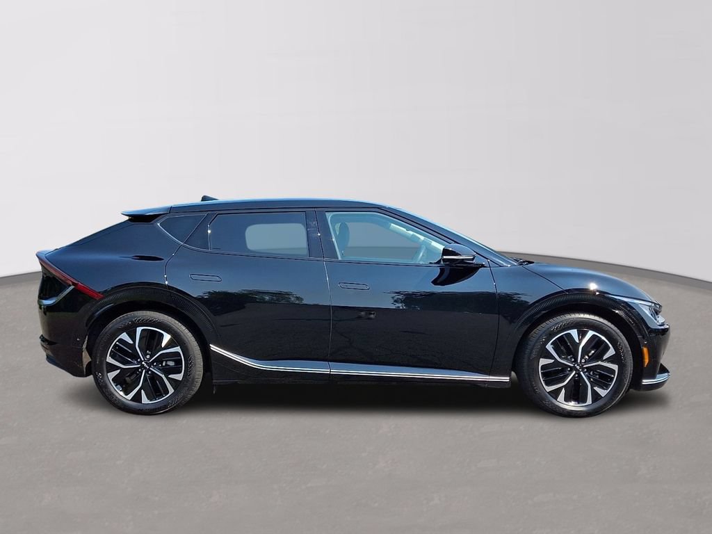 Used 2022 Kia EV6 Wind w/ Wind Technology Package AWD/4WD image 7