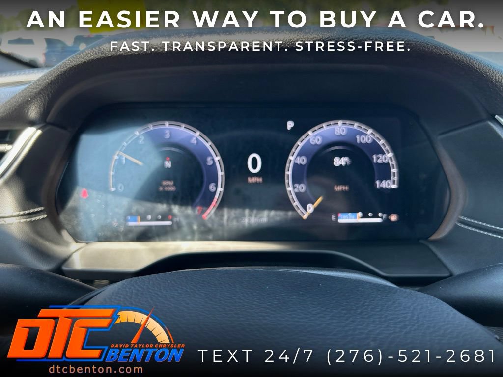 Used 2025 Jeep Grand Cherokee Altitude AWD/4WD image 14