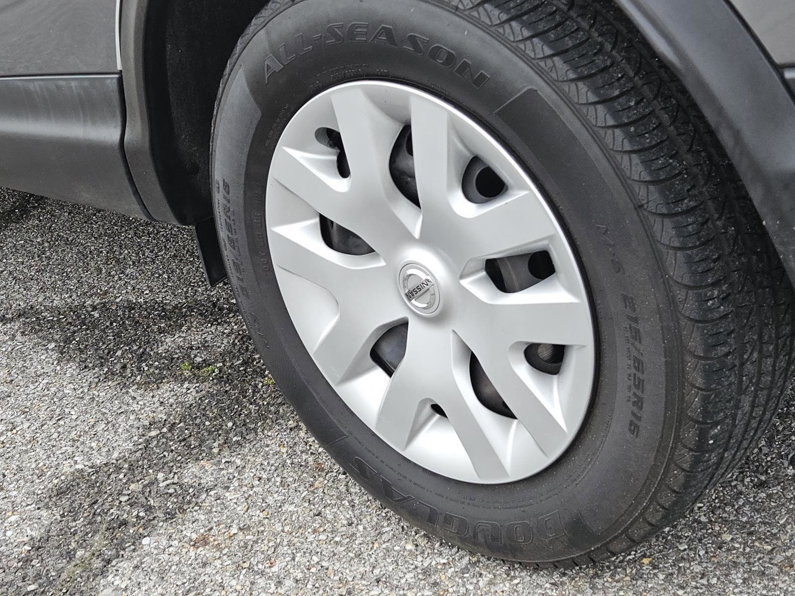 Used 2020 Nissan Rogue Sport S image 7