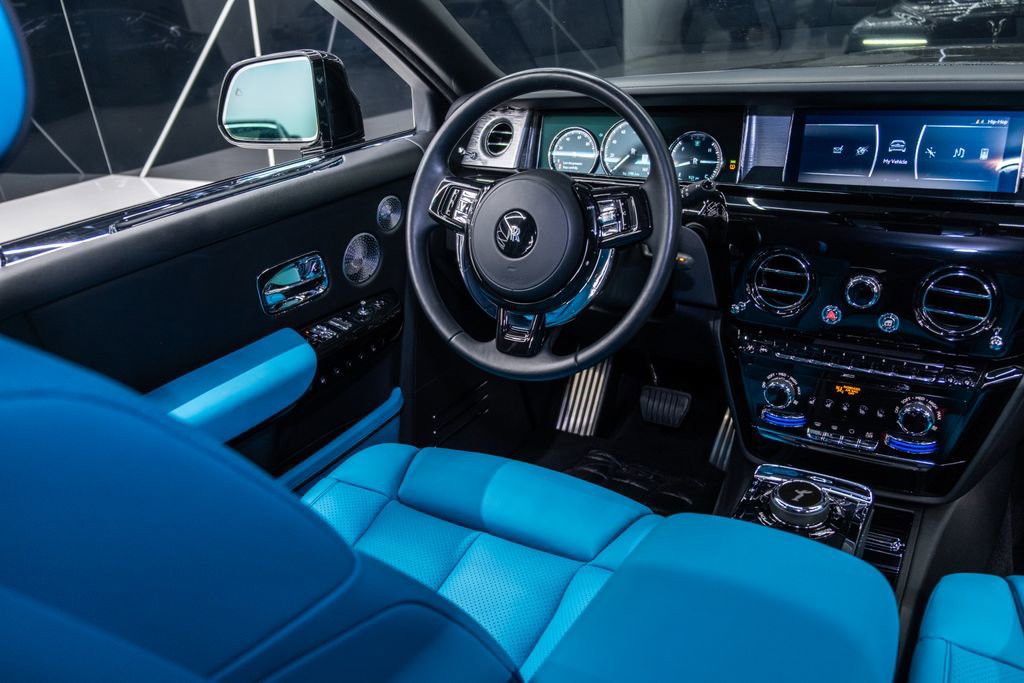 Used 2023 Rolls-Royce Phantom Sedan image 47