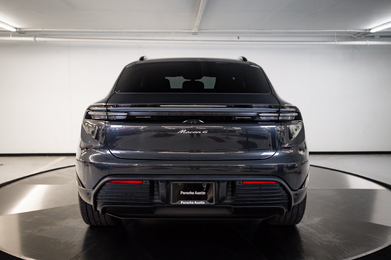New 2026 Porsche Macan 4 Electric AWD/4WD image 6