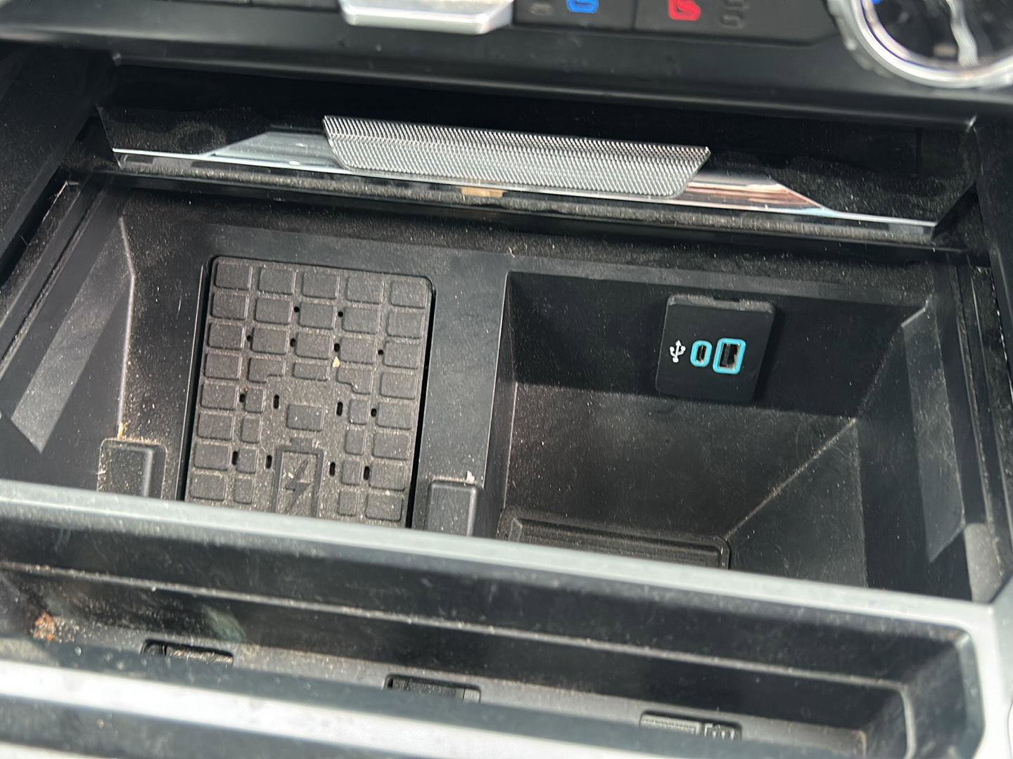 Used 2024 Ford F350 Lariat image 21