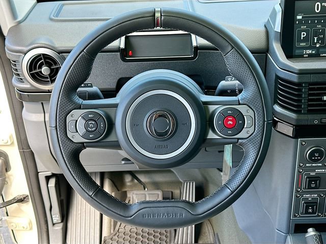 Used 2025 INEOS Grenadier Fieldmaster Edition image 10