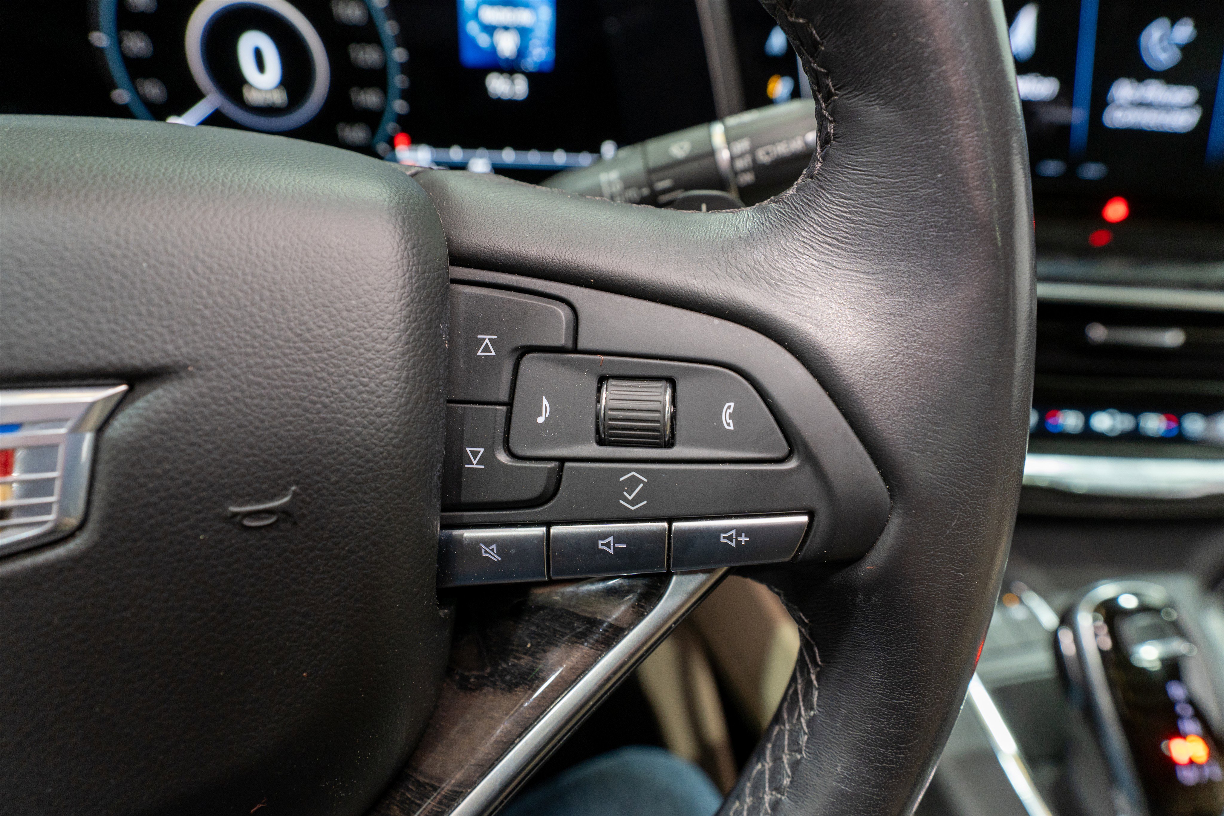 Used 2021 Cadillac Escalade Premium Luxury w/ Driver Assist Tech Package image 30