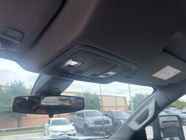 Used 2022 Chevrolet Silverado 2500 Custom w/ Custom Convenience Package AWD/4WD image 15