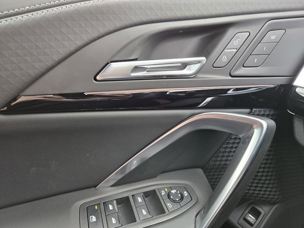 New 2026 BMW X2 xDrive28i w/ Convenience Package image 24